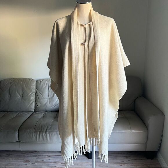 Pure Wool Boho Poncho Sweater Scarf Wrap Wooden Buttons Oatmeal Cream Fringe XL - Picture 14 of 15